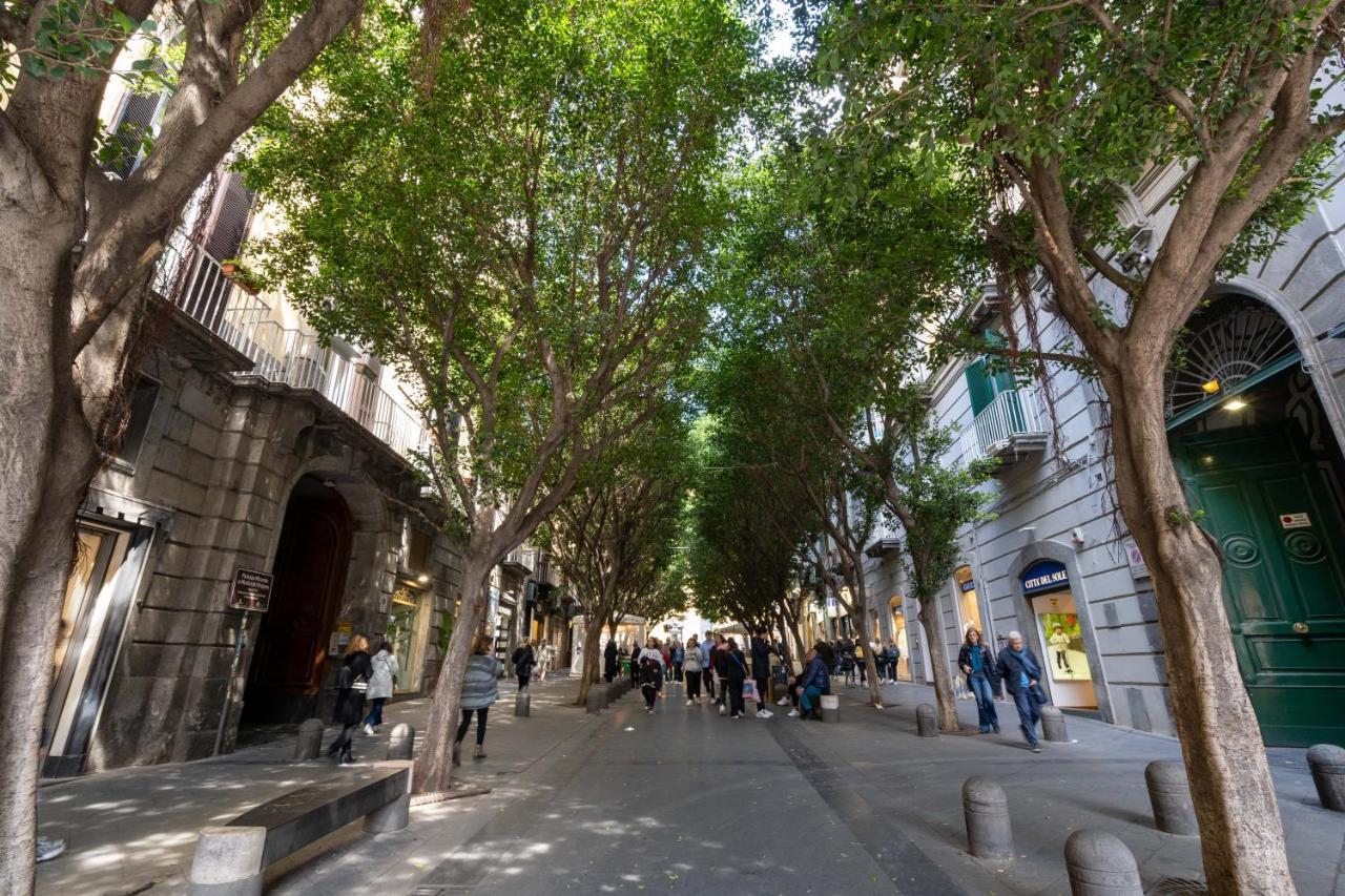 Appartamento Elegante Con Terrazzino Nel Centro Di Napoli 外观 照片