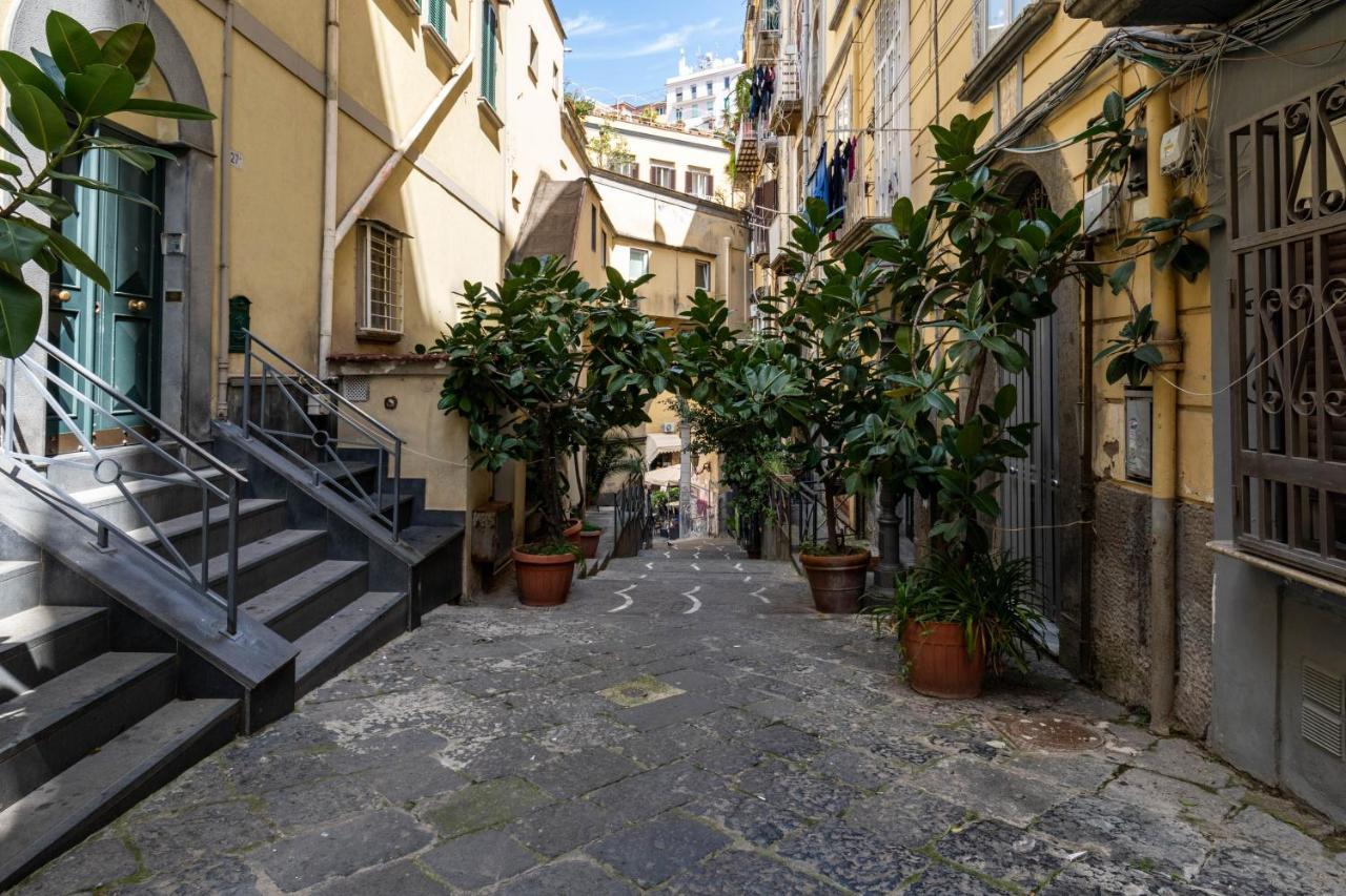 Appartamento Elegante Con Terrazzino Nel Centro Di Napoli 外观 照片